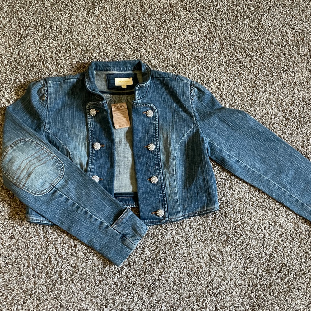 Limited Too Jean Jacket women’s size small/girl’s size 18 with bedazzled buttons